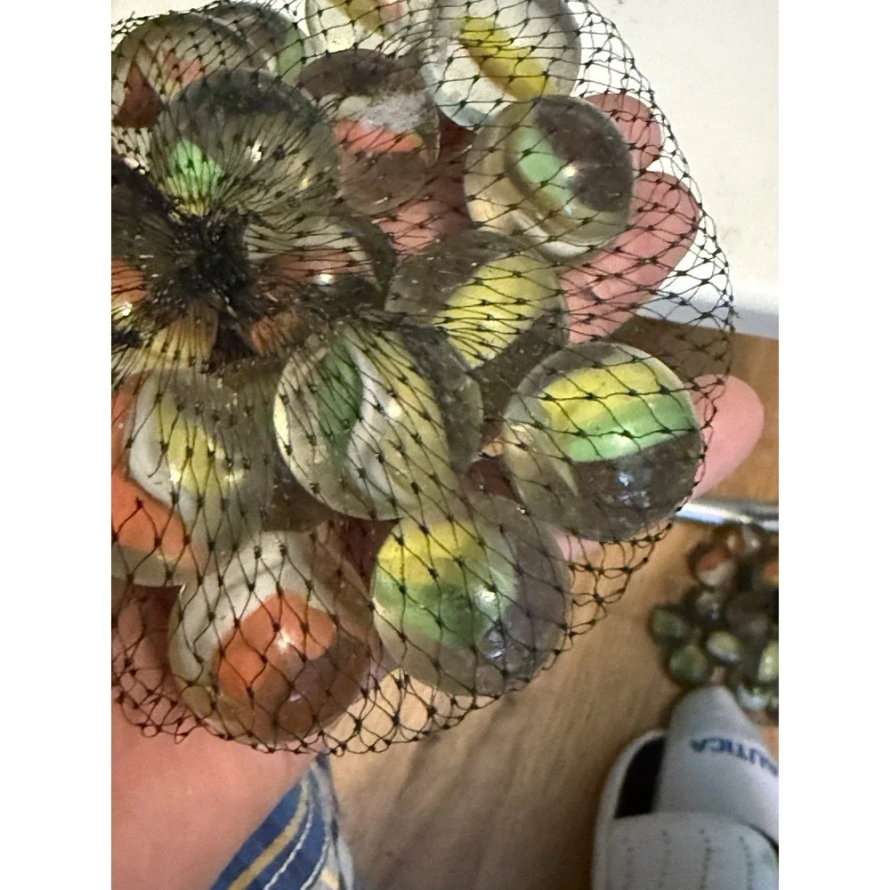 VINTAGE 80'S MARBLES AMAZING COLORS,‎ BAG OF 22